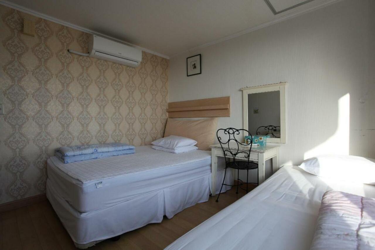 Hotel Good Inn Seogwipo Exterior photo