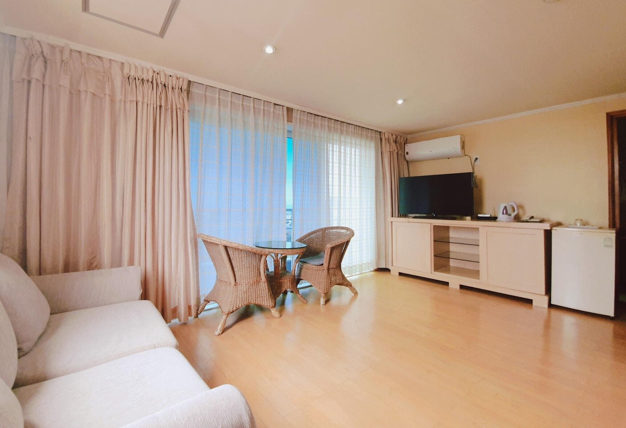 Hotel Good Inn Seogwipo Exterior photo